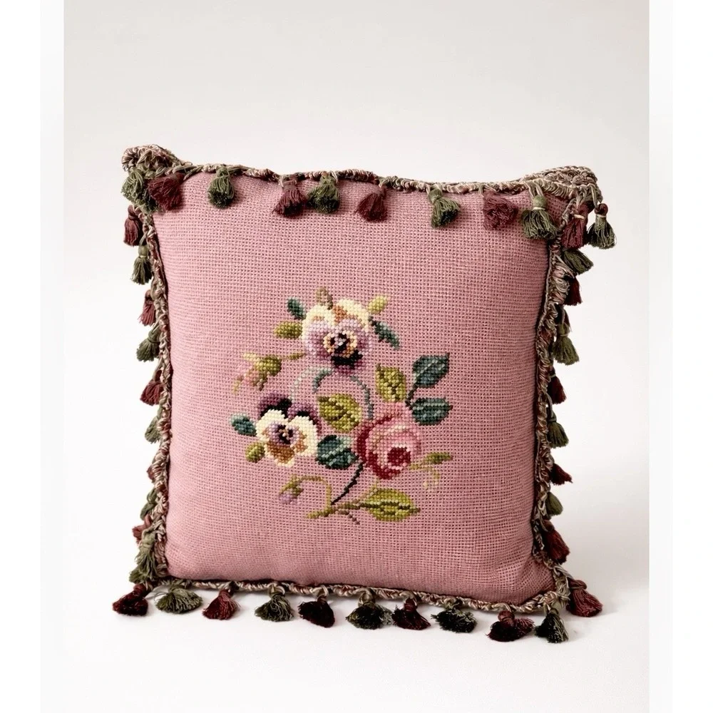 Vintage C&F Home Reddouts's Toss Rose‎ Mauve Needlepoint Tassel Throw Pillow